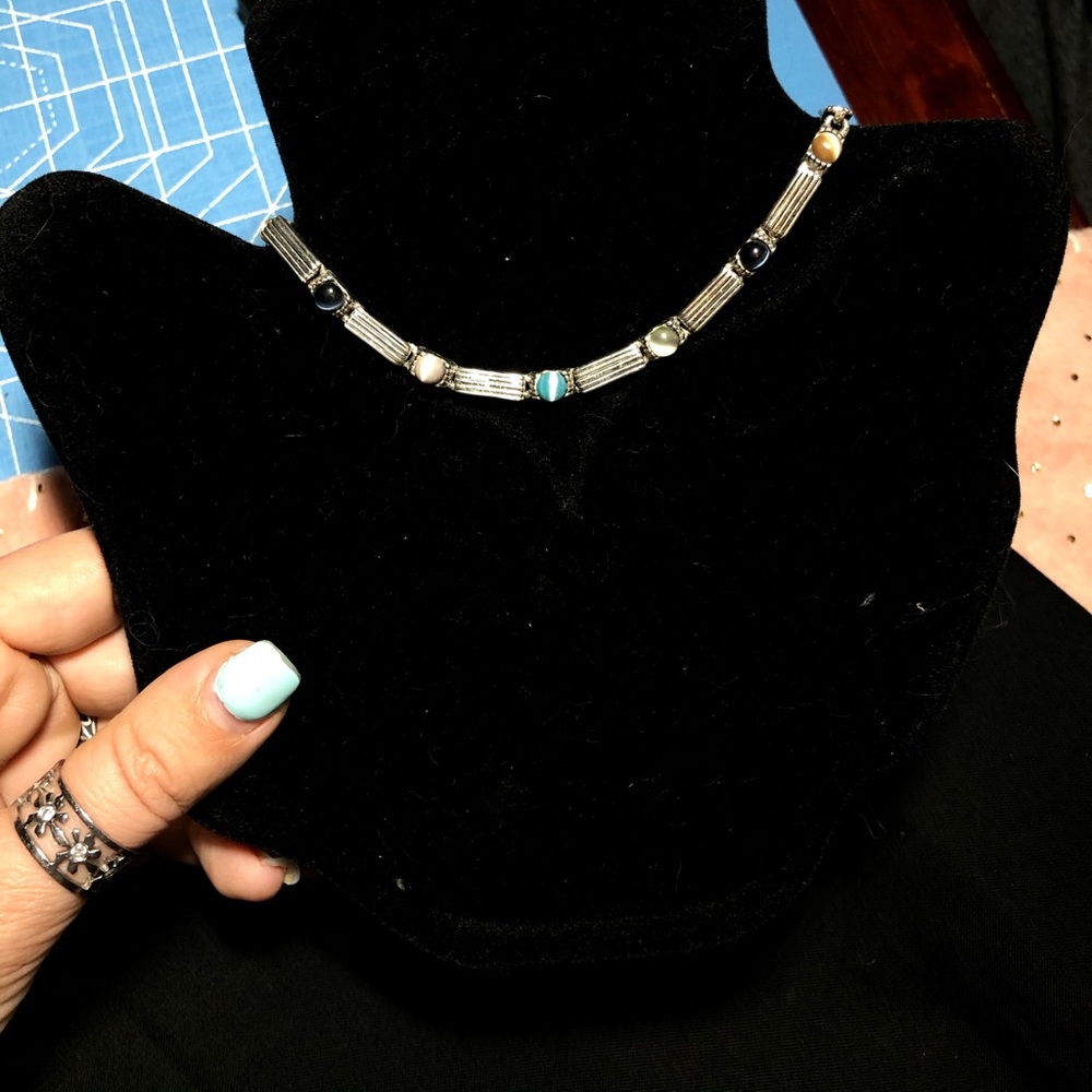 Silver chocker necklace